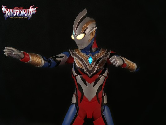 S.H.Figuarts 特利迦奥特曼 真特利迦