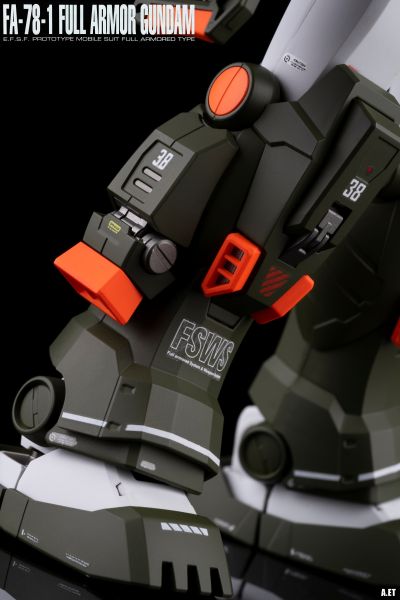 MG 1/100 机动战士高达 战记 U.C. 0081 FA-78-1 全装甲高达