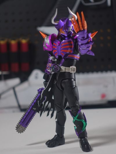 S.H.Figuarts  假面骑士霸牛 僵尸形态