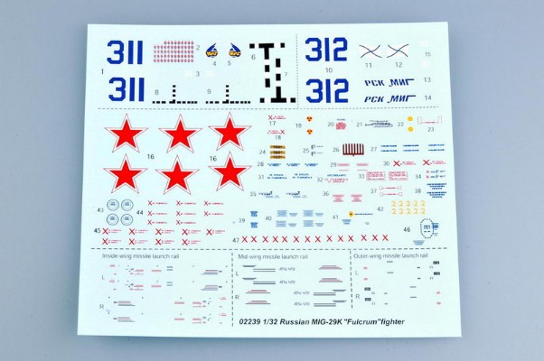 编号:02239 1/32 军用飞机系列 米格-29K“支点”战斗机