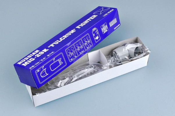 编号:02239 1/32 军用飞机系列 米格-29K“支点”战斗机