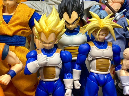 S.H.Figuarts  超级赛亚人特兰克斯-身藏超凡之力-