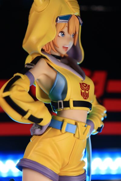 美少女雕像 变形金刚  大黄蜂