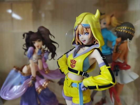 美少女雕像 变形金刚  大黄蜂