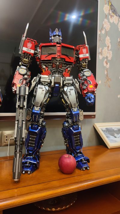 大黄蜂 擎天柱 地球形态