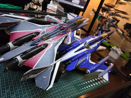 DX超合金 超时空要塞DELTA 绝对LIVE VF-31AX  卡伊洛斯 进阶型 （米拉吉·法莉娜·吉纳斯专用机）