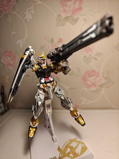 METAL BUILD  机动战士高达SEED ASTRAY  异端高达金色机（新生强袭版）