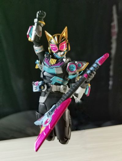 S.H.Figuarts   假面骑士娜猫 节拍形态