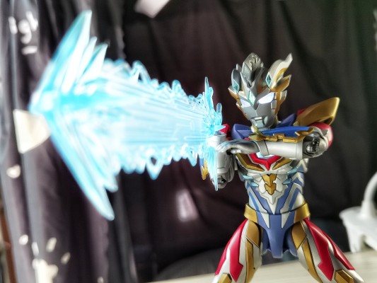 布鲁可超动积木人-传奇版   泽塔奥特曼-德尔塔天爪