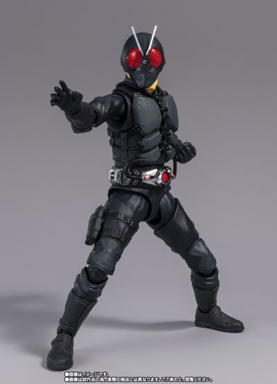 S.H.Figuarts 大量出没型变异飞蝗改造人（新·假面骑士）