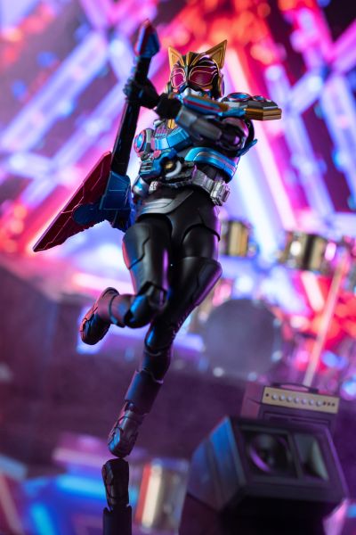 S.H.Figuarts   假面骑士娜猫 节拍形态