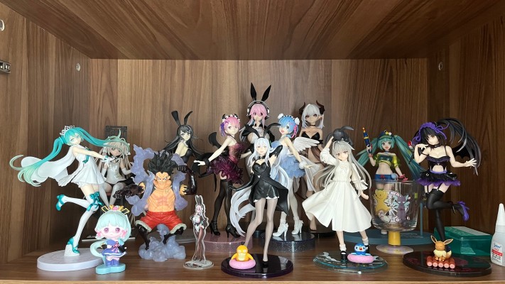 超级景品 “初音未来15周年纪念” 原画师：スオウ