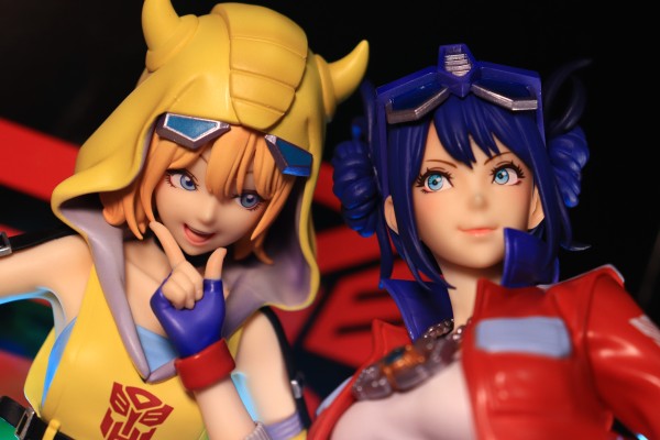 美少女雕像 变形金刚  大黄蜂