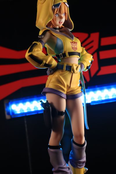 美少女雕像 变形金刚  大黄蜂