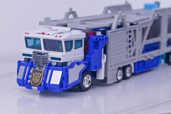 变形金刚Encore 终极擎天柱