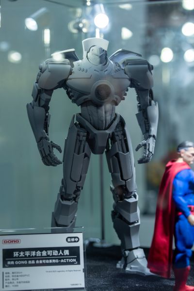 环太平洋-危险流浪者 合金可动人偶