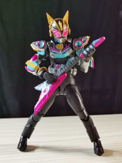 S.H.Figuarts   假面骑士娜猫 节拍形态