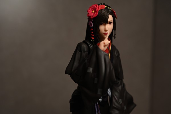 PLAY ARTS改 最终幻想7 重制版 蒂法·洛克哈特 异国风礼服