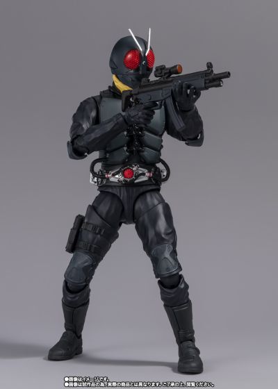 S.H.Figuarts 大量出没型变异飞蝗改造人（新·假面骑士）