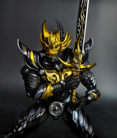 S.H.Figuarts  黄金骑士 牙狼（流牙版）