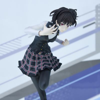 女神异闻录5皇家版 新岛真 校服