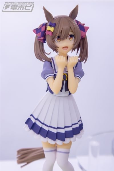 赛马娘  醒目飞鹰