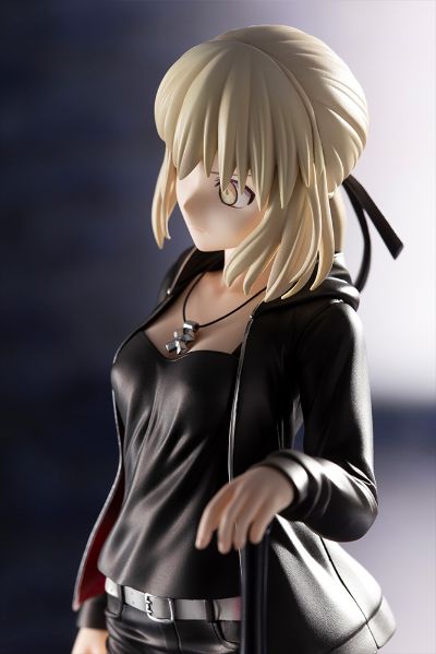 命运-冠位指定 剑士-阿尔托莉雅·潘德拉贡 [Alter] 便装