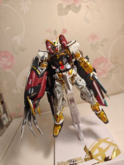 METAL BUILD  机动战士高达SEED ASTRAY  异端高达金色机（新生强袭版）