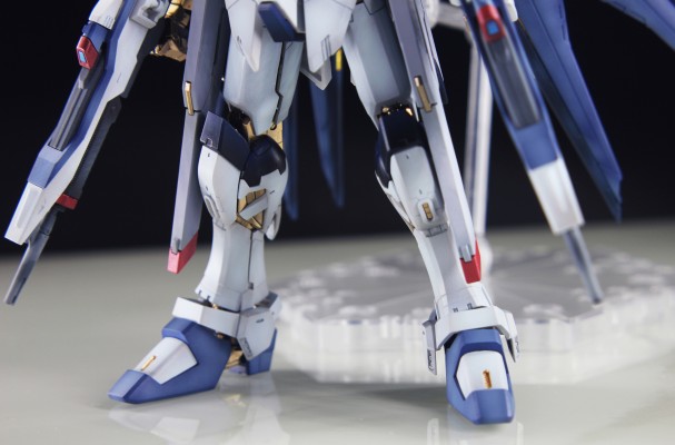 RG 1/144 强袭自由高达 ［钛金质感］