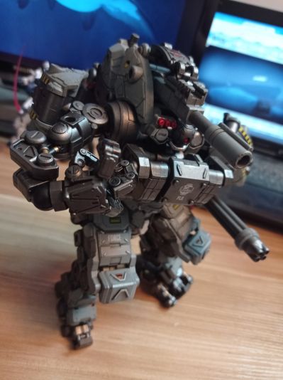 钢骨H09格斗机甲 银色守卫者