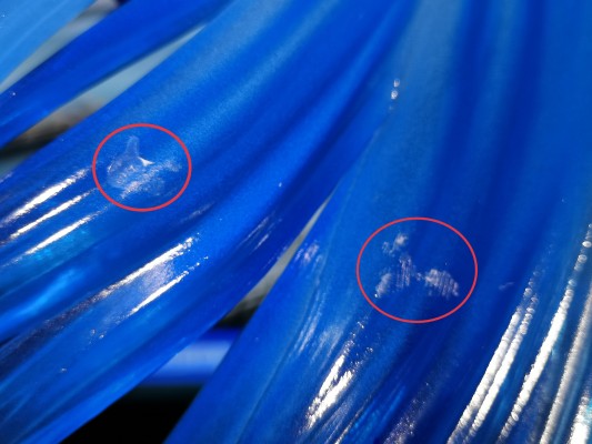 ビビッドブルー