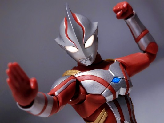 S.H.Figuarts 梦比优斯奥特曼