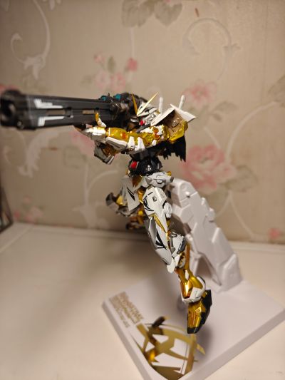 METAL BUILD  机动战士高达SEED ASTRAY  异端高达金色机（新生强袭版）