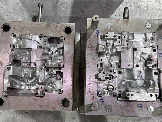 3年H组 露出部 蓝风小夜美