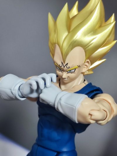 S.H.Figuarts 龙珠Z 魔人贝吉塔 -展会限定版-