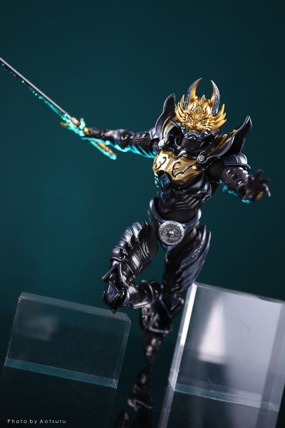 S.H.Figuarts  黄金骑士 牙狼（流牙版）