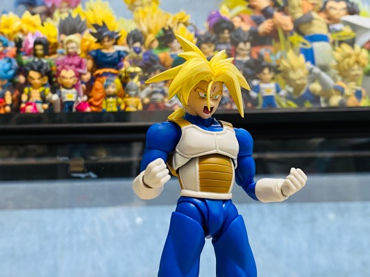 S.H.Figuarts  超级赛亚人特兰克斯-身藏超凡之力-