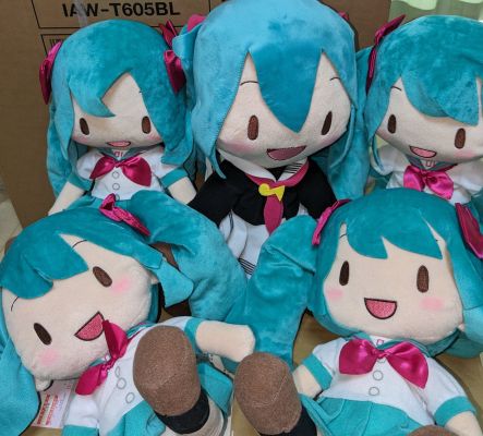 可爱软绵绵玩偶 初音未来 16周年 L尺寸