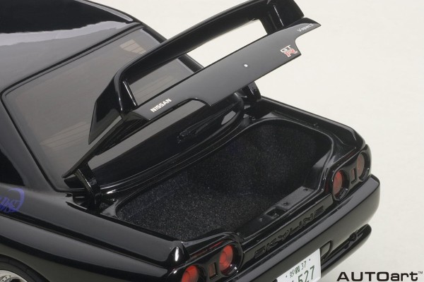 77419 头文字D新剧场版 斗走 日产 Skyline GT-R R32 V Spech 2