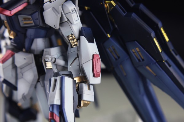 RG 强袭自由高达专用强化特效件“天空之翼”