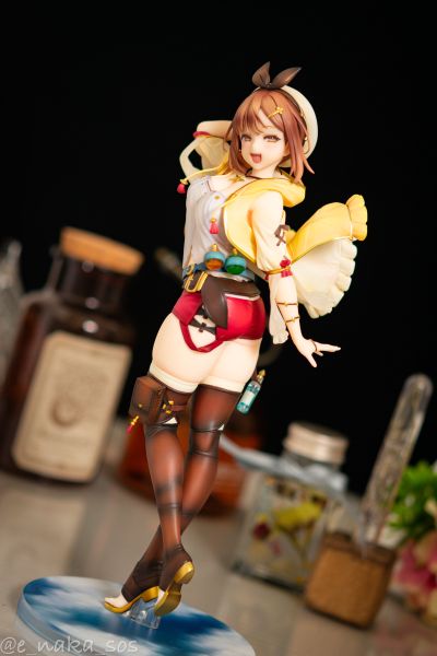 莱莎的炼金工房:常暗女王与秘密藏身处 莱莎琳・斯托特