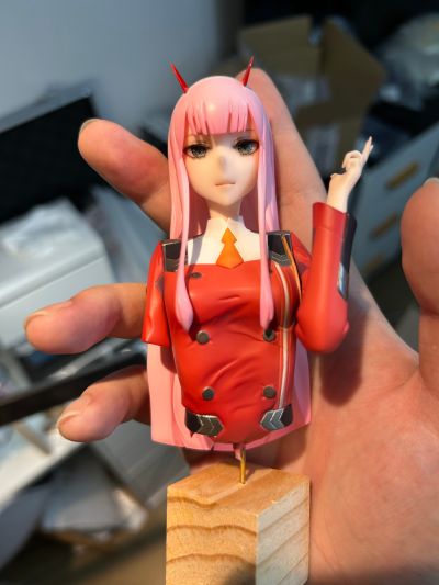 DARLING in the FRANXX 02 1/7胸像