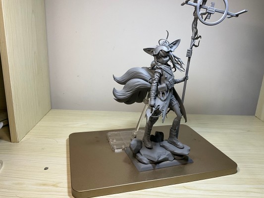 明日方舟-铃兰 弃土花开