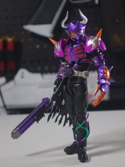 S.H.Figuarts  假面骑士霸牛 僵尸形态
