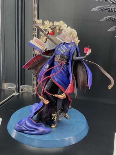 迪士尼 扭曲仙境 Vil Schoenheit