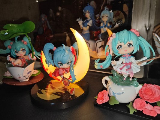 初音未来 月西江