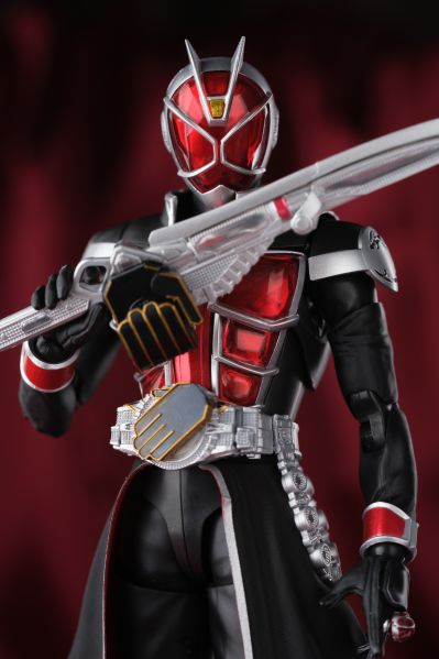 S.H.Figuarts(真骨雕制法)     假面骑士巫骑 火焰形态 10周年纪念版