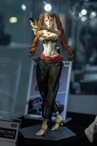 《鲁邦三世：名为峰不二子的女人》峰不二子 1/6可动人偶