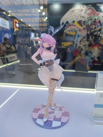 Bibi 啦啦队兔女郎