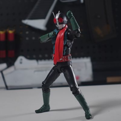 S.H.Figuarts  新·假面骑士 旋风号